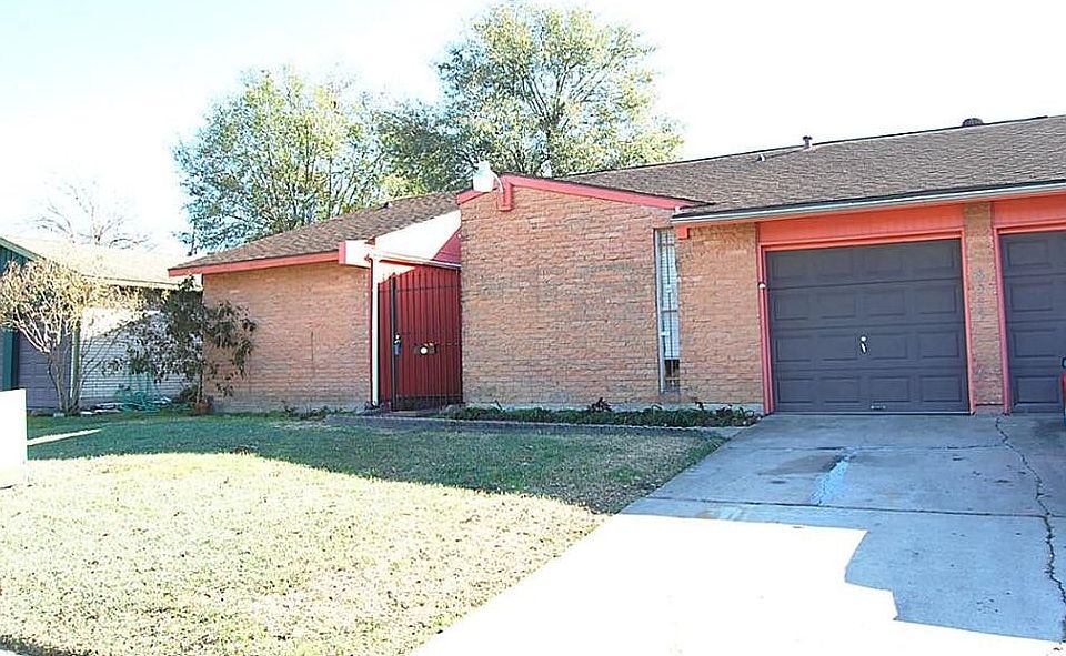 1st image of 8315 Carvel Ln