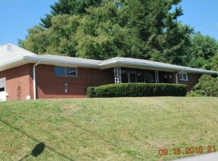 348 Pennview Dr, Pittsburgh, PA 15235