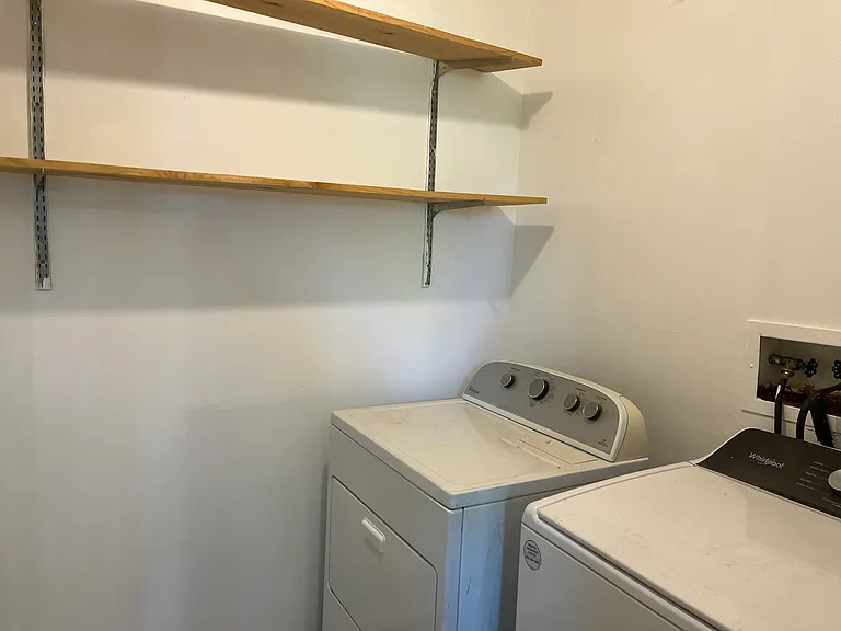 Completely Renovated Upstairs 2 Bedroom in NE Heights — Photo 23