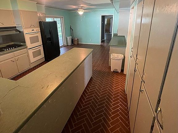 2nd image of 8141 Old Pascagoula Rd