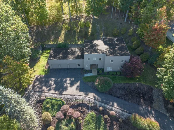 3370 Laurie Brook Dr, Binghamton, NY 13903