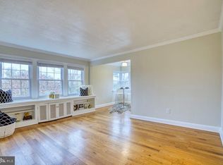 1800 W Abingdon Dr APT 202, Alexandria, VA 22314