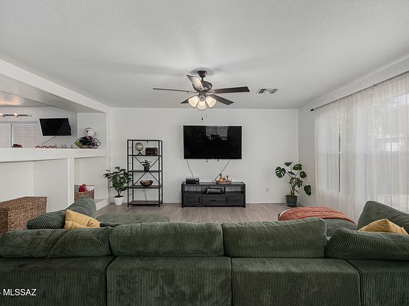 4th image of 1038 W Sea Urchin St