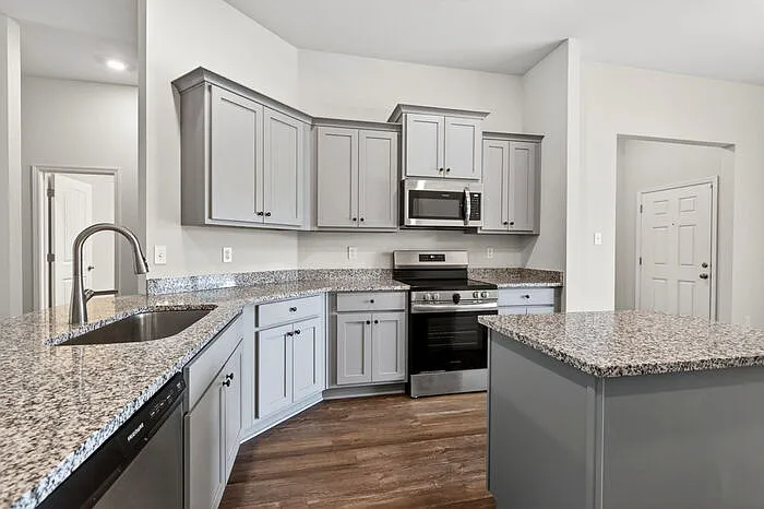 15740 Rachael Dr — Photo 10
