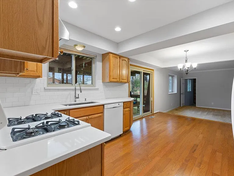 1291 Gettysburg Ct — Photo 2