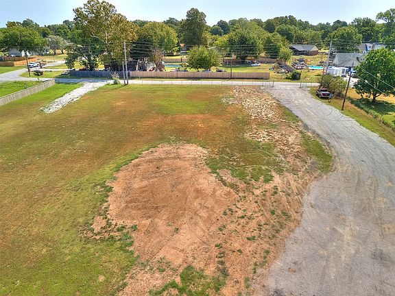 4th image of 273 S East Ave