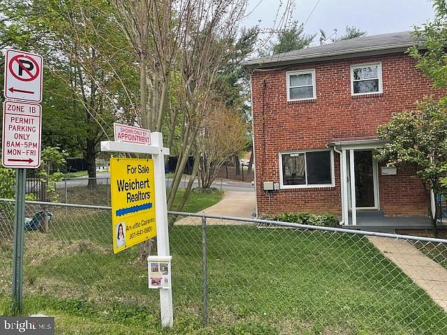 2nd image of 3101 S Fox St