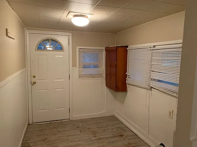 27 Fair Ave — Photo 2