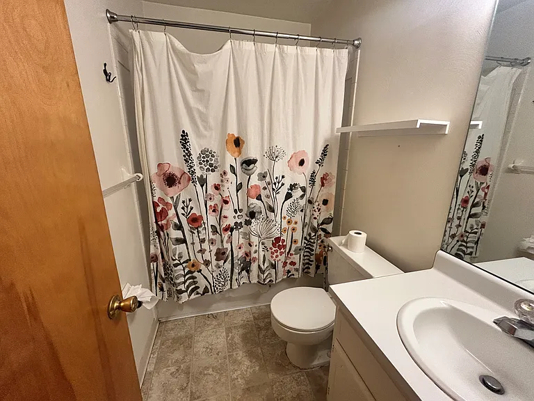 435 W 10th St #7 — Photo 7