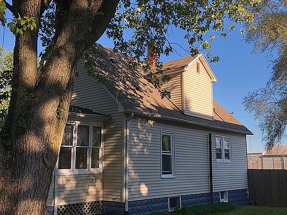 4th image of 1901 Frey Ave