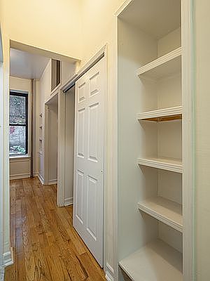 4th image of 202 W 98th St APT 1d