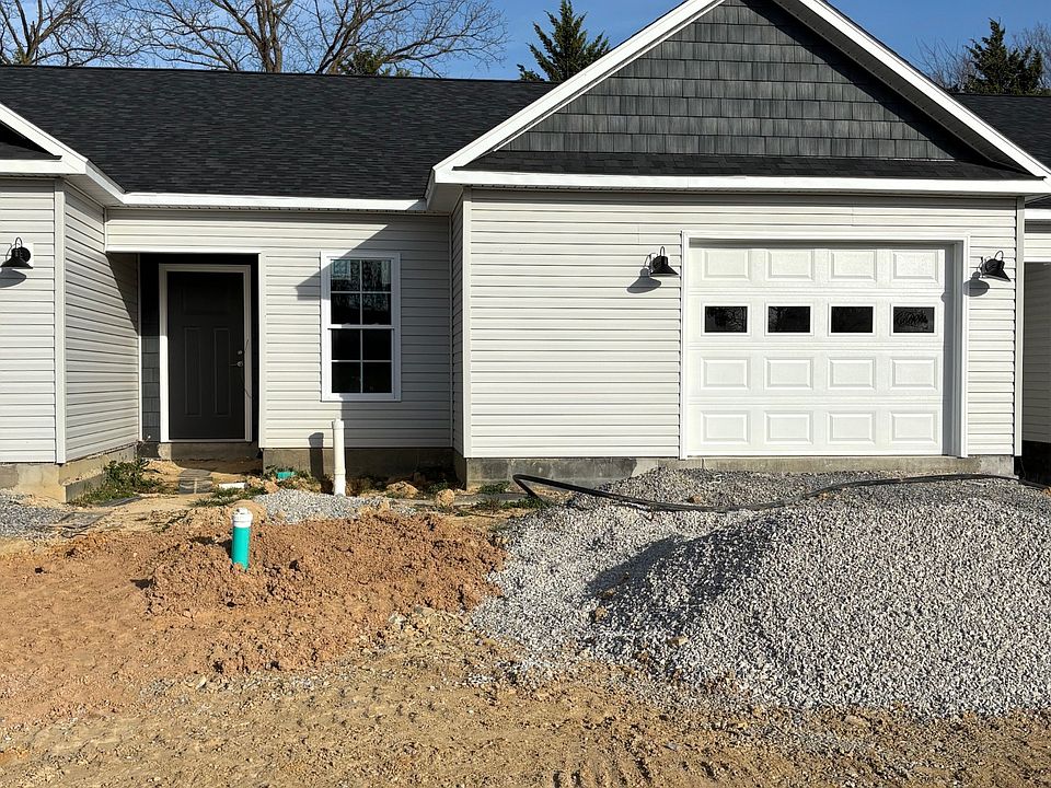 2nd image of 165 Fairfield Ln