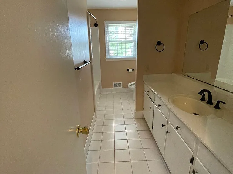 5 Ramblewood Ln — Photo 17
