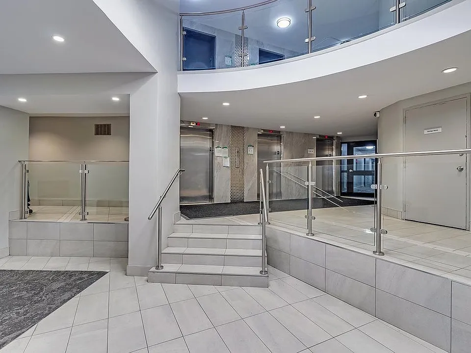 1360 Danforth Rd