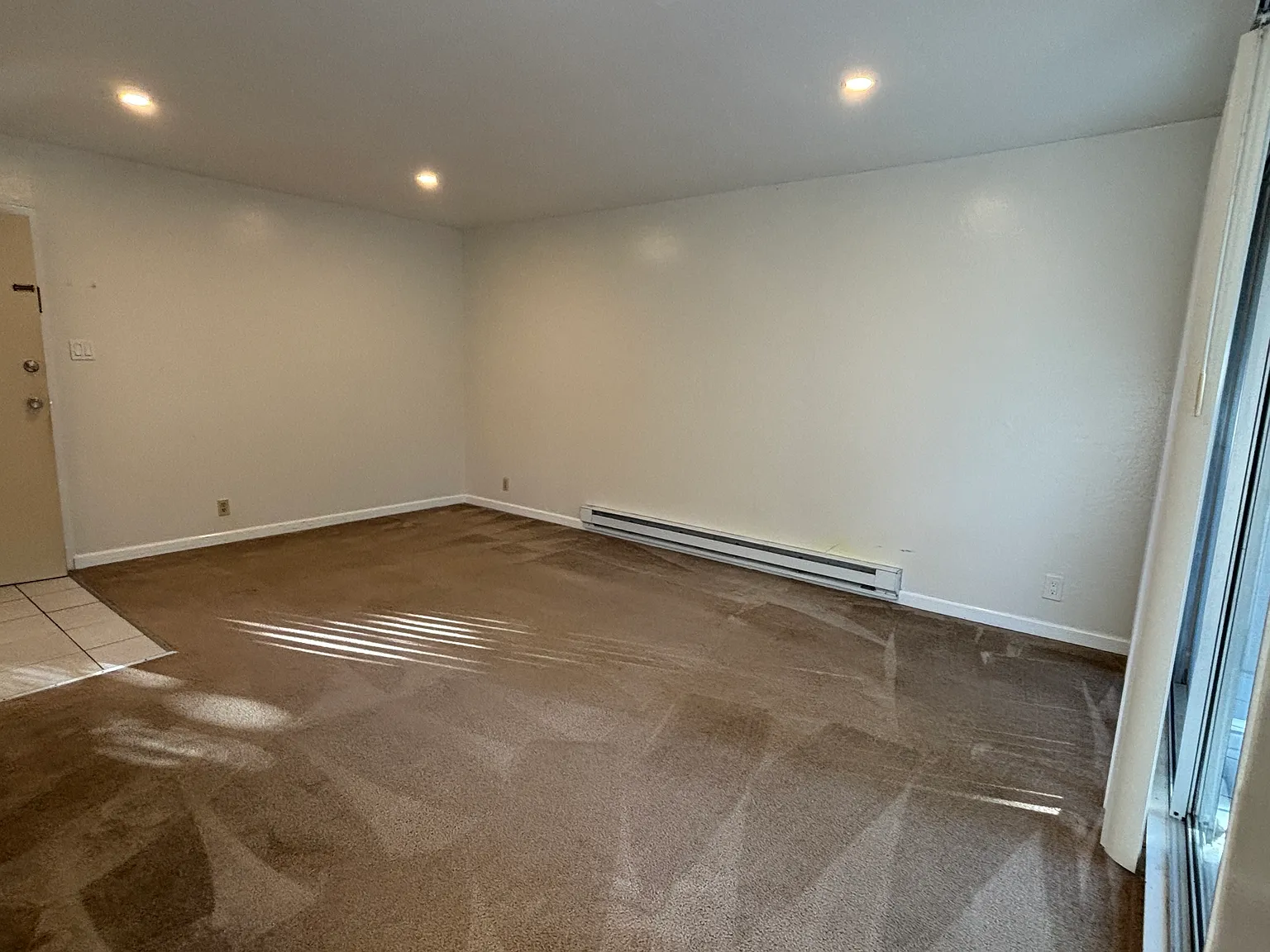 1 bed, 700 sqft, $2,700 — Photo 3