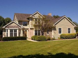 11911 N Bridgewater Dr, Mequon, WI 53092