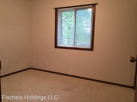 4th image of 115 Central Ave APT 1