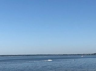 25 Tricia Way, Staten Island, NY 10307