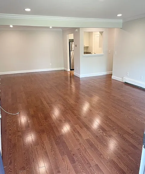 1465 E Putnam Ave — Photo 9