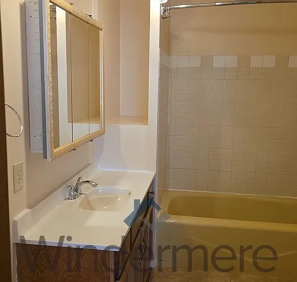 763 1/2 Village Way — Photo 12