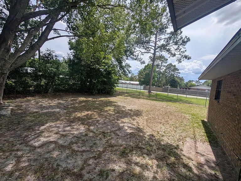 1750 SW Judy Gln — Photo 10