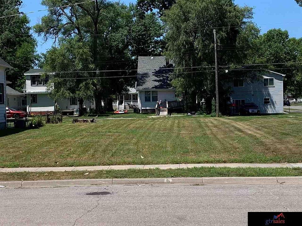 2nd image of 3922 N 18th St