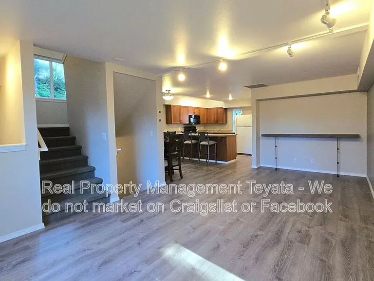 816 20th St #100 — Photo 5