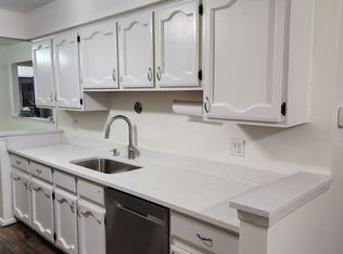 1226 Charleston Ct, Northville, MI 48167