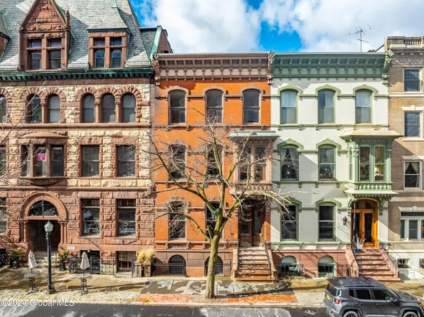 31 2nd Street, Troy, NY 12180
