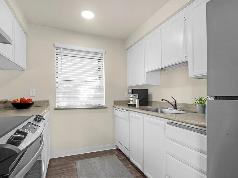 11323 Rainier Ave S — Photo 3