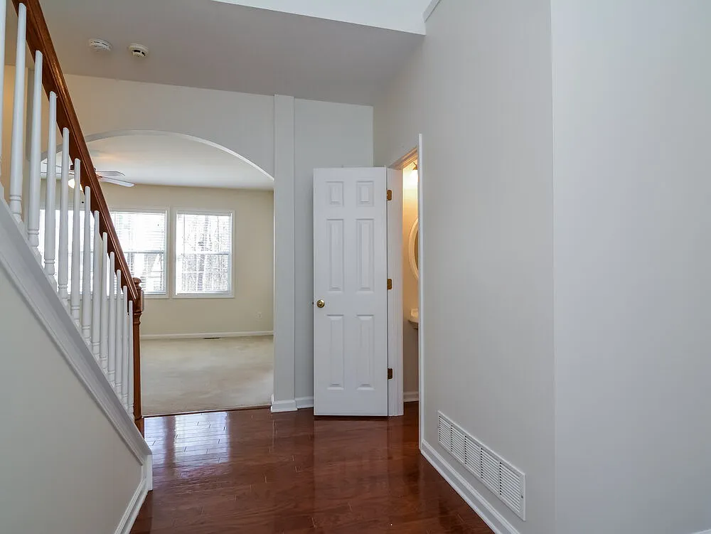 4 bed, 2.5 bath, 2148 sqft, $3,170 — Photo 2