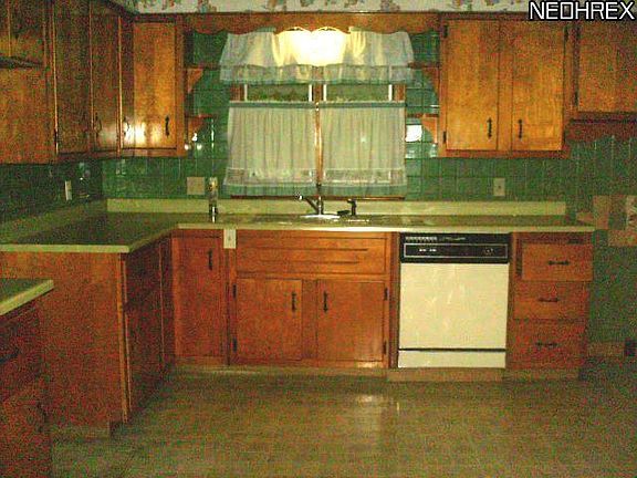 3rd image of 1097 Eastland Ave