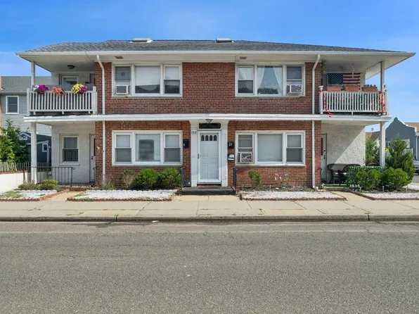 725 E Broadway, Long Beach, NY 11561