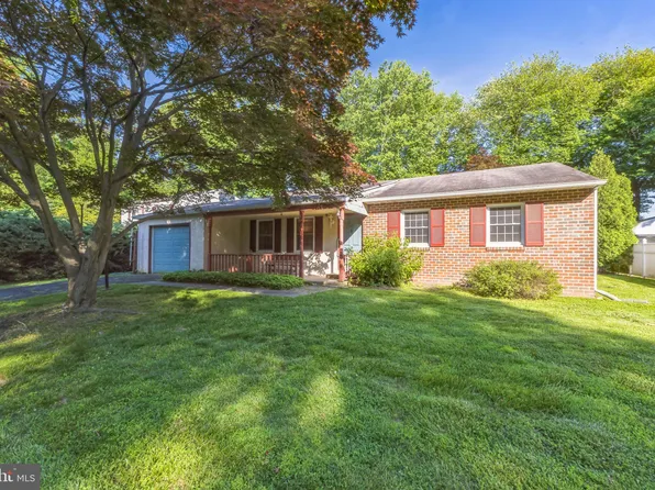 75 Hidden Woods Ln, Warminster, PA 18974