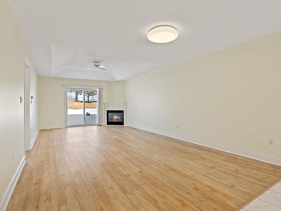 5th image of 61 Southpointe Drive #61