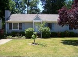 67 Michaels Woods Dr, Hampton, VA 23666