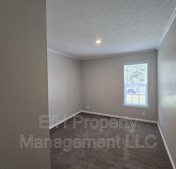 501 S Edwards Ave #1 — Photo 44