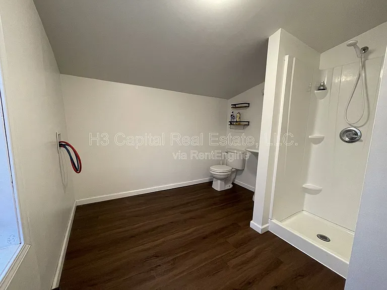 77 Sunset Ave — Photo 5