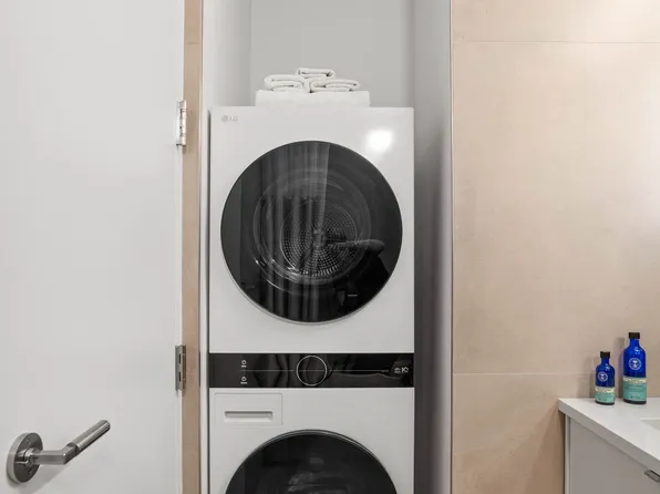 1 Irving Place image 11 of 24