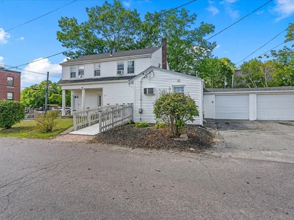 17 North Ave, Rockland, MA 02370