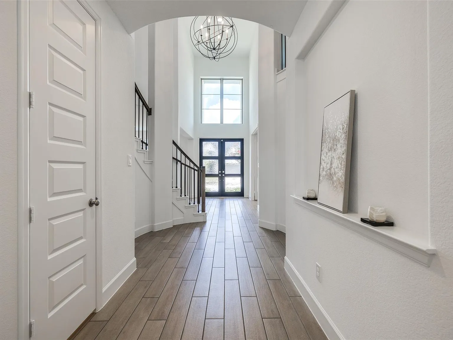 5 bed, 4.5 bath, 4228 sqft, $4,750 — Photo 4