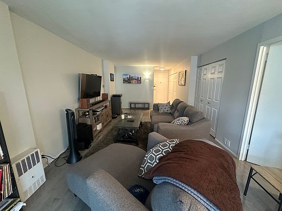 2nd image of 19 Winchester St APT 208