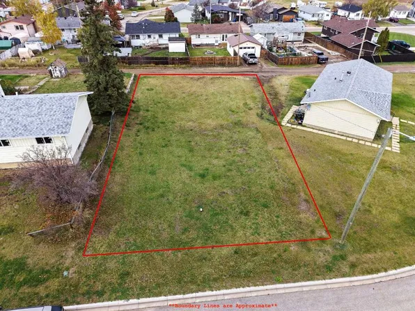 44 McAlpine Cres, Spirit River, AB T0H 3G0