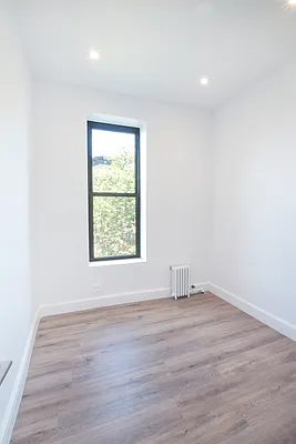 Rented by REAL New York | media 24