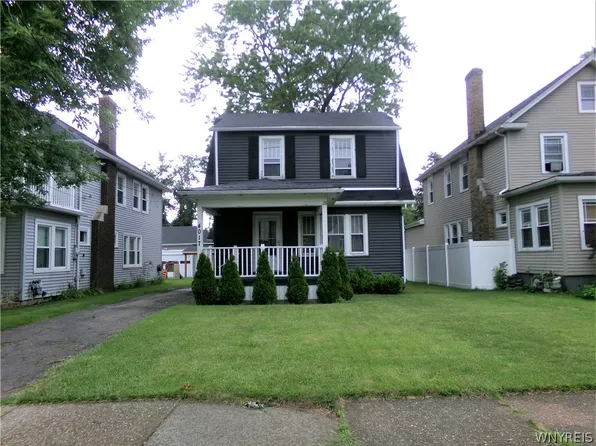 4017 Deveaux St, Niagara Falls, NY 14305