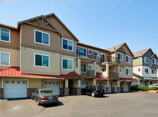565 NW Lost Springs Ter UNIT 403, Portland, OR 97229