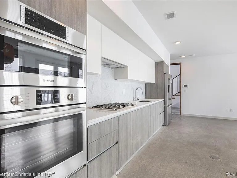 1454 Townsend #26 — Photo 8