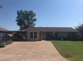 822 Wisconsin St, Geronimo, OK 73543