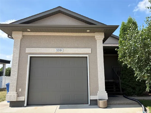 109 Good Spirit CRESCENT, Yorkton, SK S3N 3J8