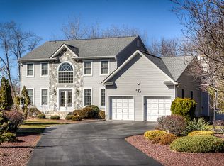 23 Ridgefield Rd, New City, NY 10956